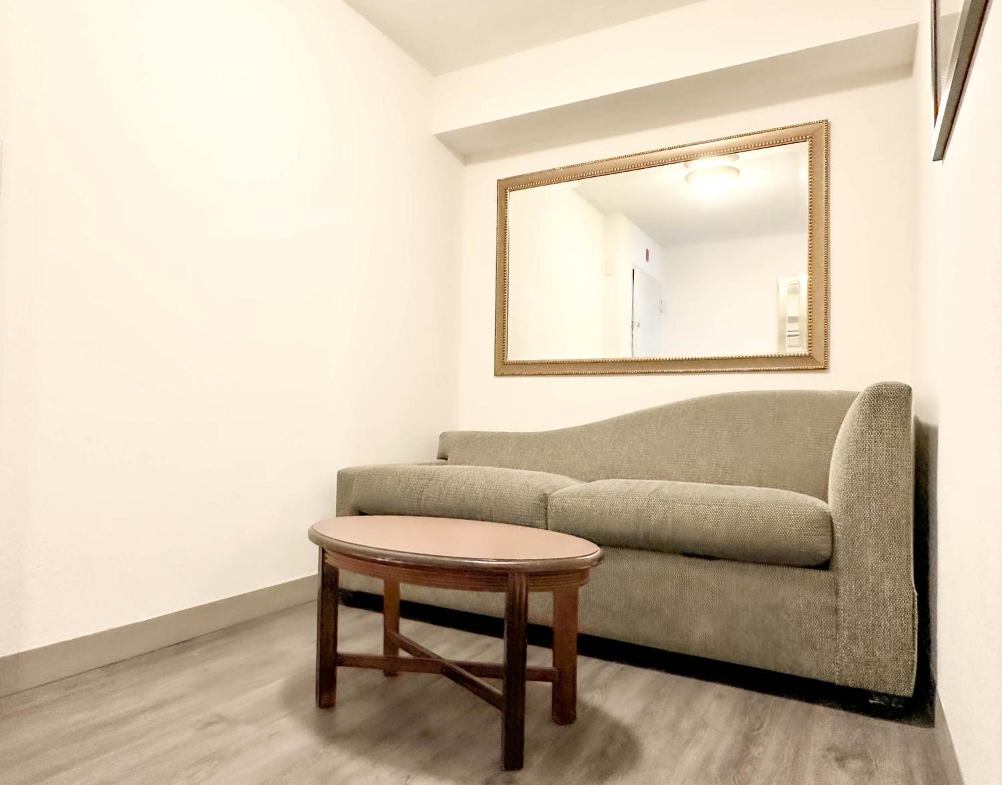 Comfort Inn & Suites Kissimmee By The Parks Four Corners Buitenkant foto