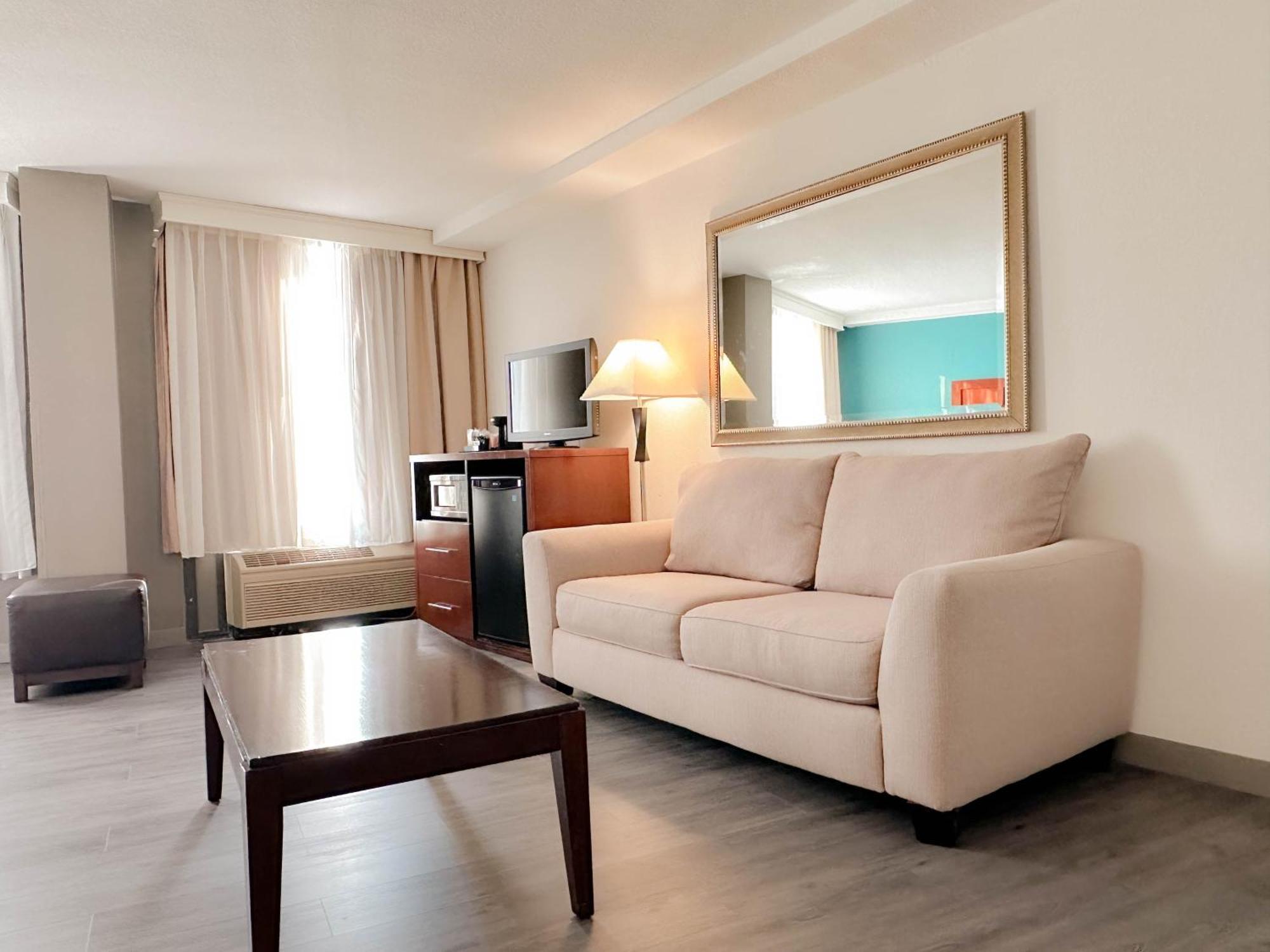 Comfort Inn & Suites Kissimmee By The Parks Four Corners Buitenkant foto