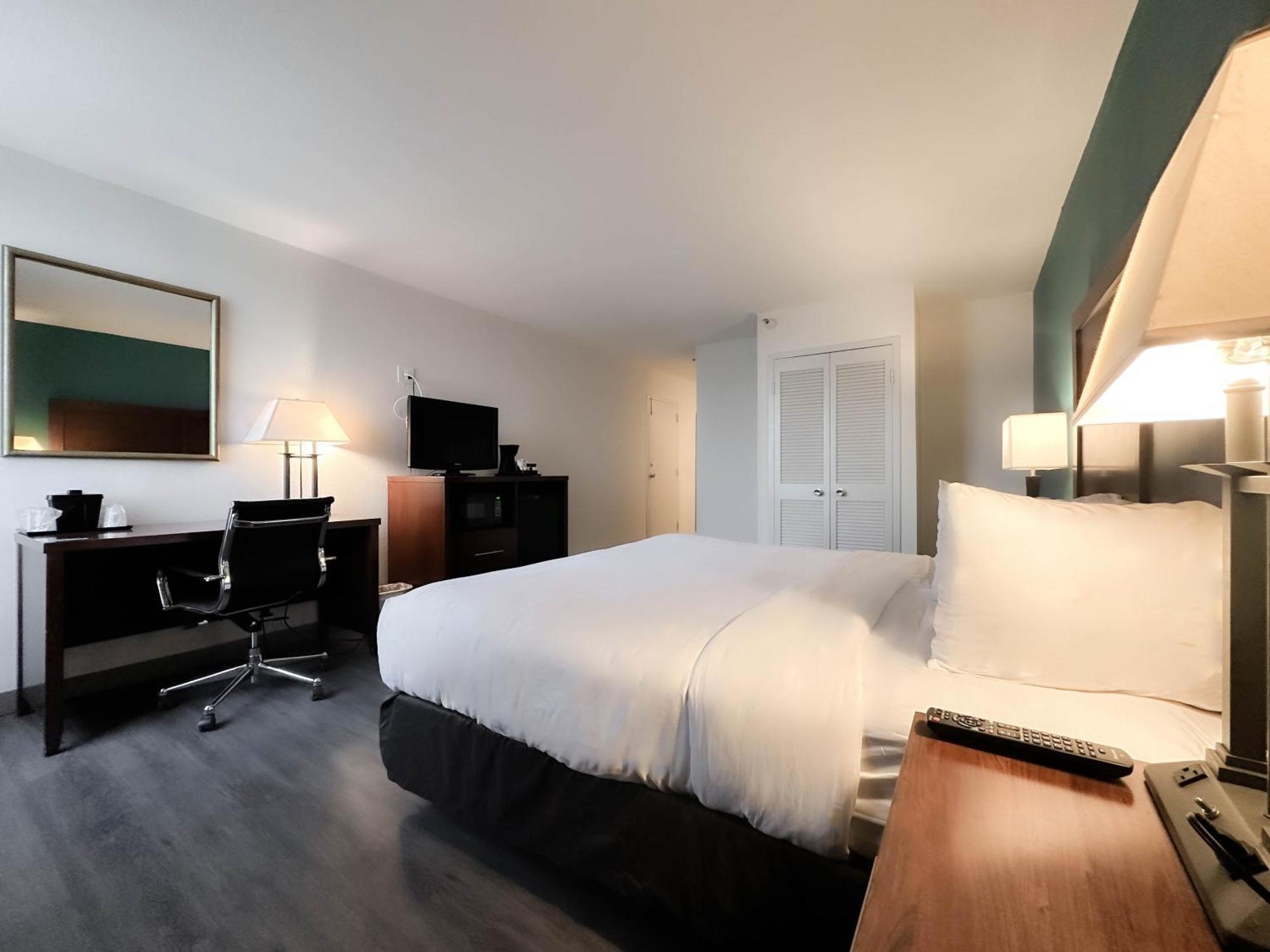 Comfort Inn & Suites Kissimmee By The Parks Four Corners Buitenkant foto