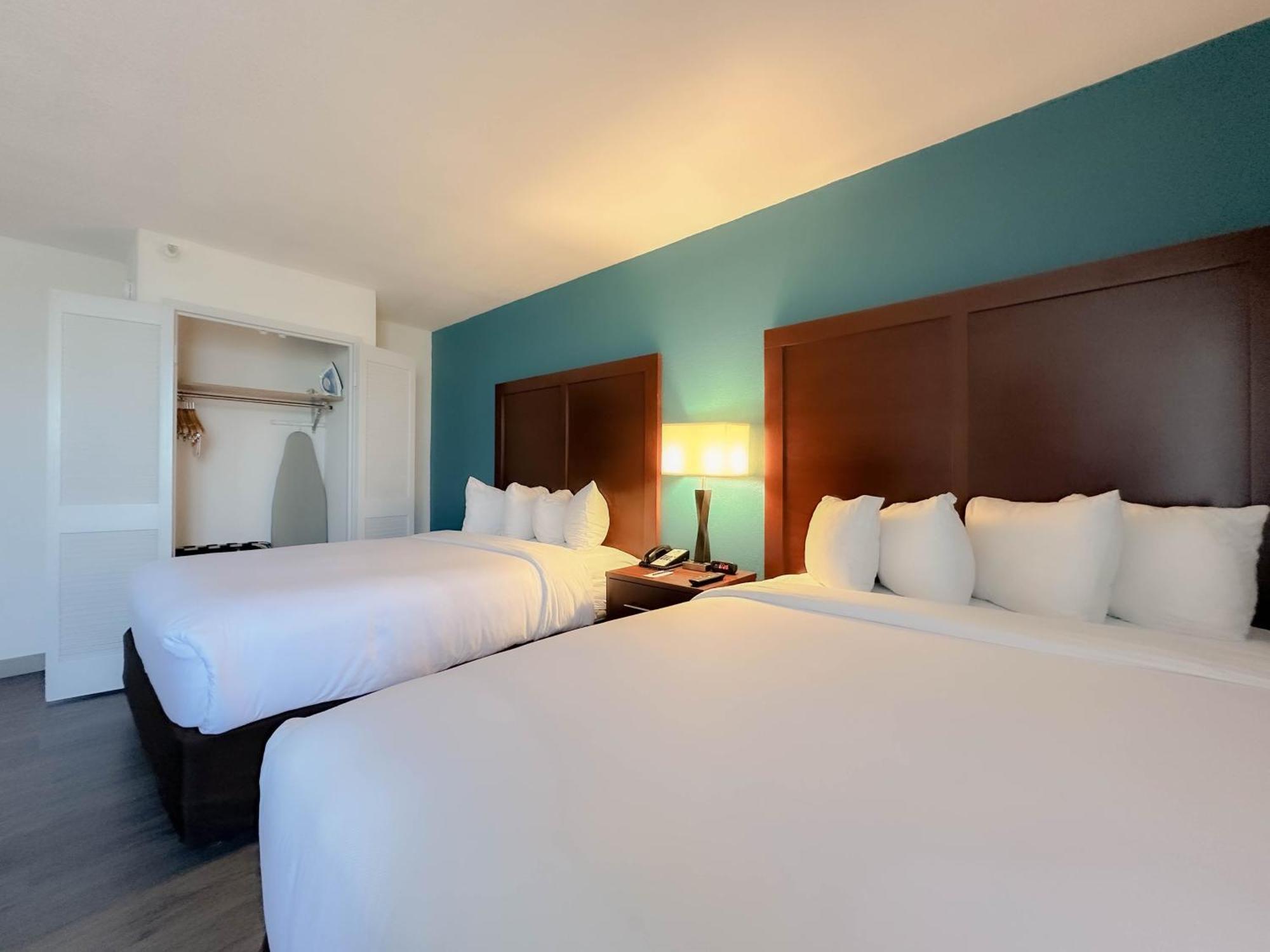 Comfort Inn & Suites Kissimmee By The Parks Four Corners Buitenkant foto