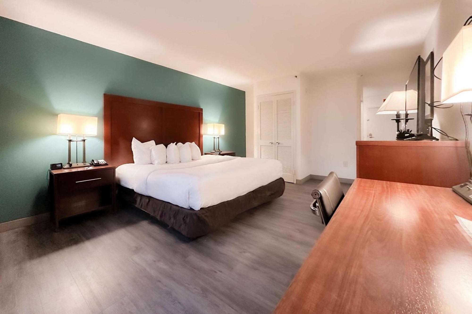 Comfort Inn & Suites Kissimmee By The Parks Four Corners Buitenkant foto